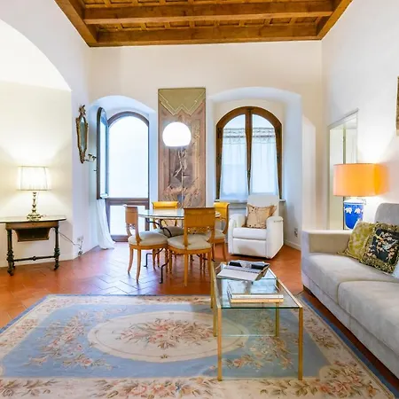 Apartment Borgo San Jacopo Florence