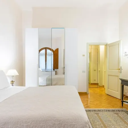 Borgo San Jacopo Florence